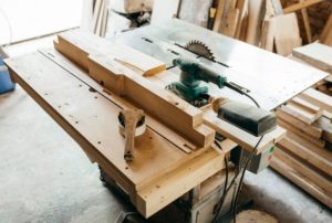 Scie plongeante Festool, un outil indispensable pour les travaux de bricolage