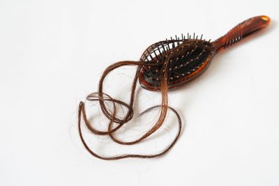 Les raisons de la chute des cheveux