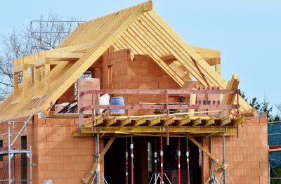 Un constructeur de maisons dans le 44
