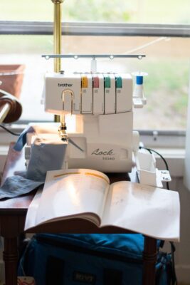 Caractéristiques et avantages d'une table de couture professionnelle