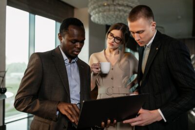 Techniques efficaces pour dynamiser l’activité commerciale en point de vente